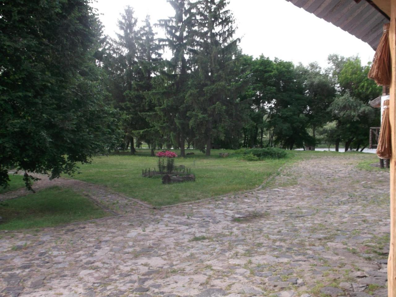 Гостинний Двір На Хуторі Хрещатик Exterior photo